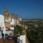 El Convento 2*