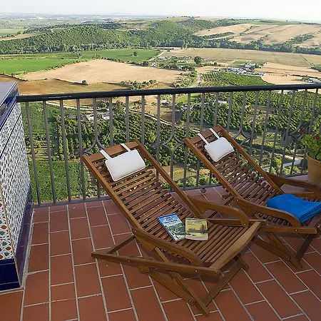El Convento Hotel 2*